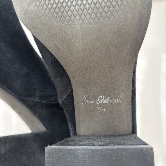 Elegant‎ Black Suede Ankle Boots - Picture 8 of 8